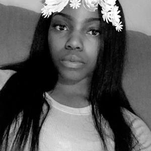 Meet your Posher, Sariah